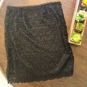 Apt. 9 black floral skirt 🔥